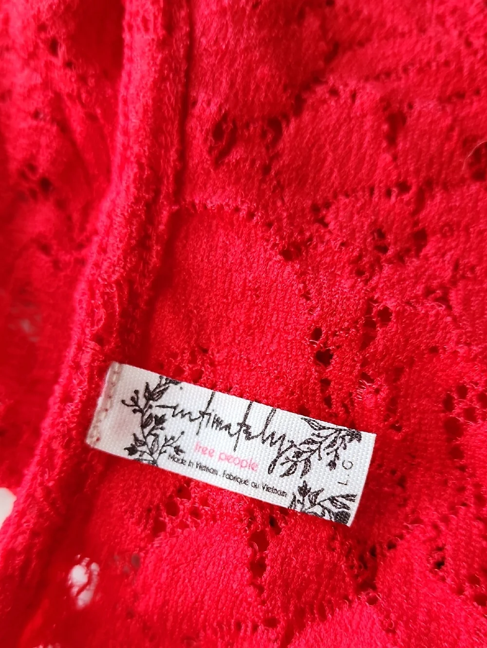 Free People Intimately Red Lace Cap Sleeve Shell Top Brand New